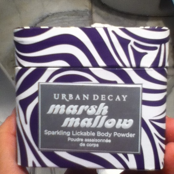 Urban decay marshmallow lickable powder