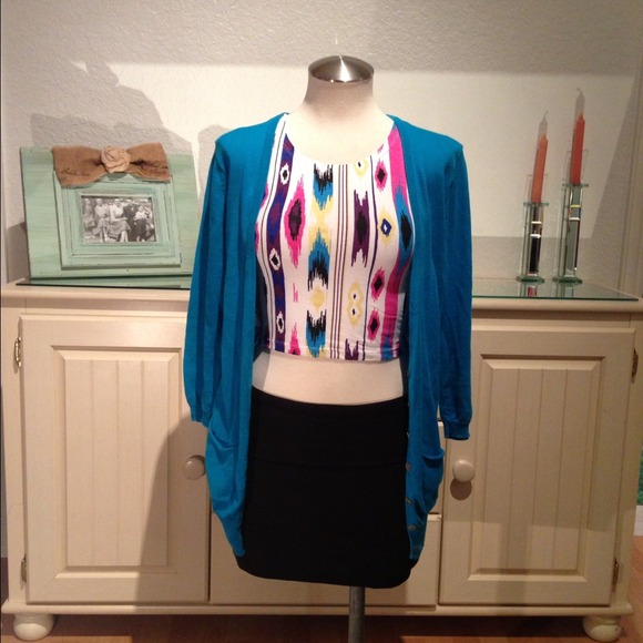 CROP TOP BUNDLE!!! - Picture 2 of 4