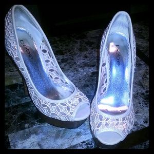 Hot!!!!! 6 inch BeBe heel!!!!