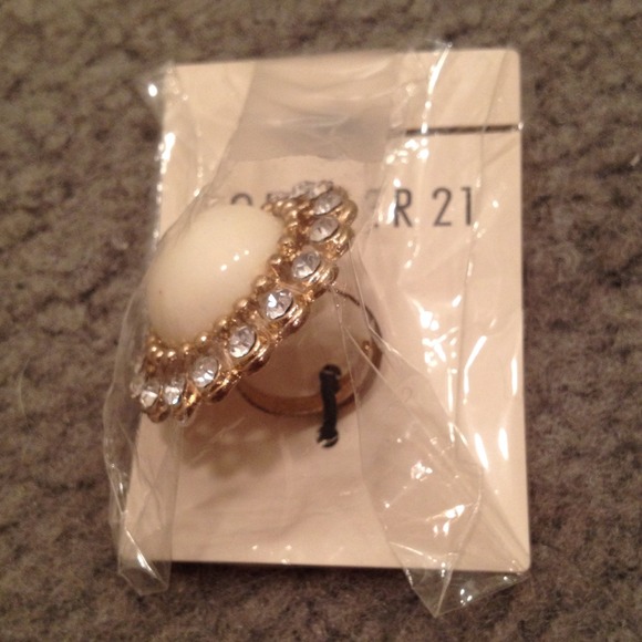 Ring - Picture 2 of 3