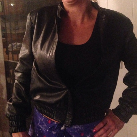 MODA international 100% leather jacket