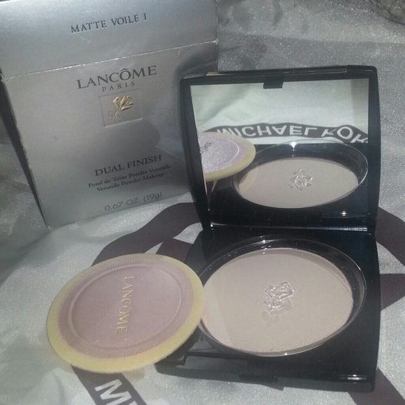 Brand new Lancome dual finish powder matte voile l