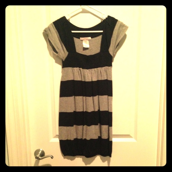 Black and grey sweater dress - Picture 1 of 2