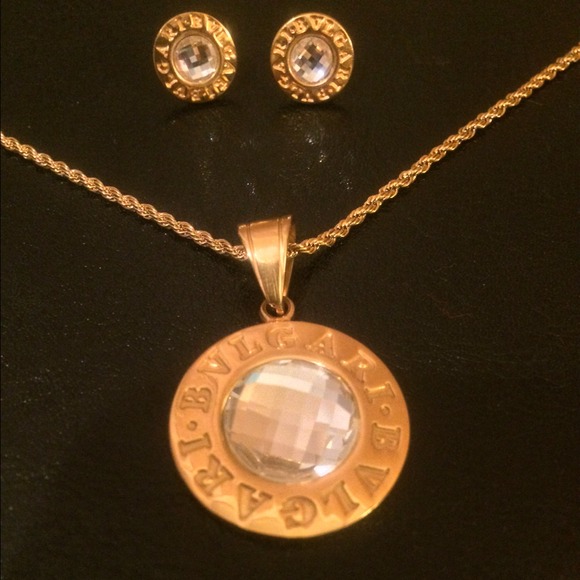 ️REDUCED⛔️stainless steel necklace set