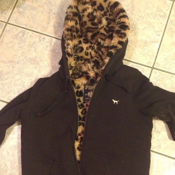 ❌SOLD❌Victorias Secret Leopard fur hoodie - Picture 2 of 4