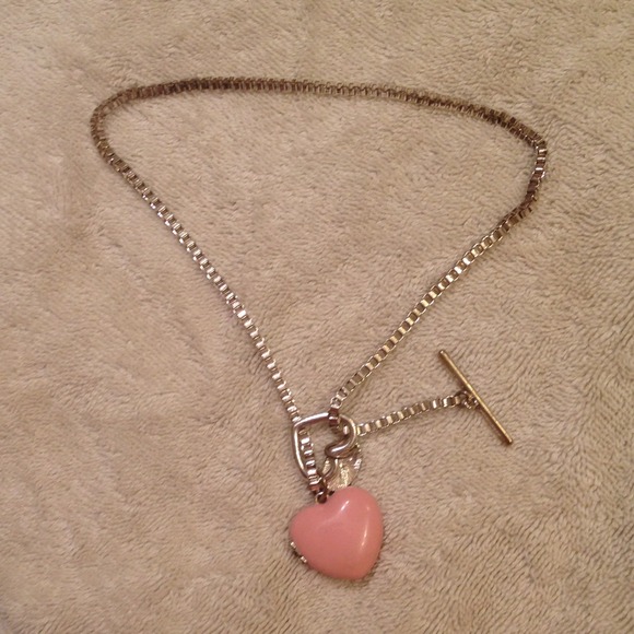 ❌SOLD❌Victoria Secret silver heart locket!