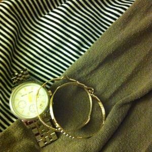 RESERVED UNTIL WEDNESDAY JUL 15 The Icon Skirt