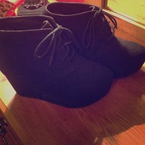 🚫RESERVED FOR BRANDI🚫Wedge Platform Ankle Bootie