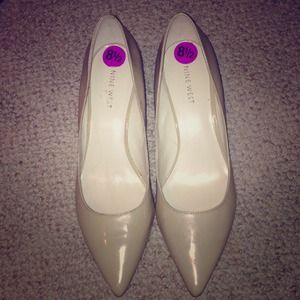 Nude Pointy  Nine West 1inch heels