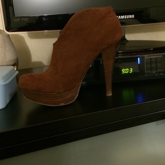 Bakers booties - Picture 2 of 4