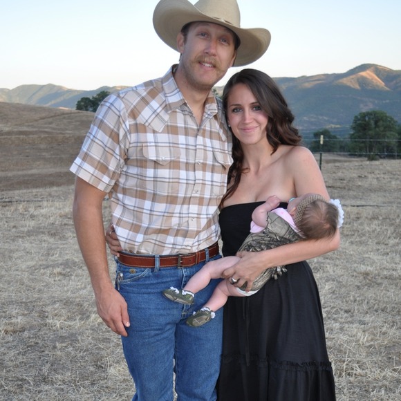 Meet your seller! ❤ - Picture 2 of 4