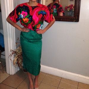 Vintage floral top s-m and 100% silk skirt size 4