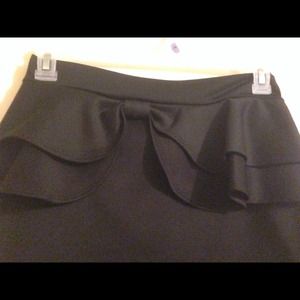 Peplum Skirt w/Bow Black