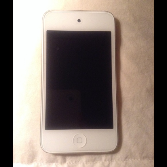 SOLD ❌Apple IPod Touch 4th Generation 8gb❌
