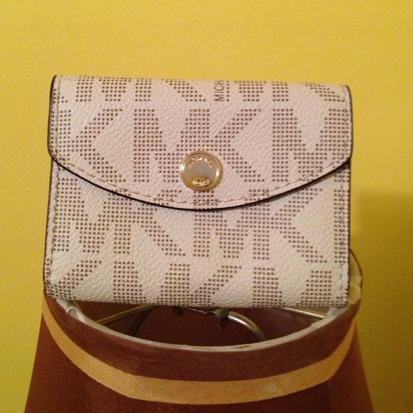 Michael kors wallet