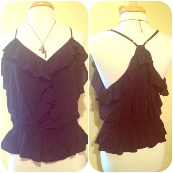 🚫SOLD🚫Black Ruffle Top