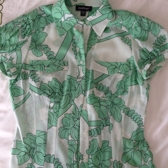 Bebe fitted floral top