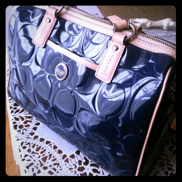 PRICE REDUCE AUTHENTIC COACH BAG duck blue color