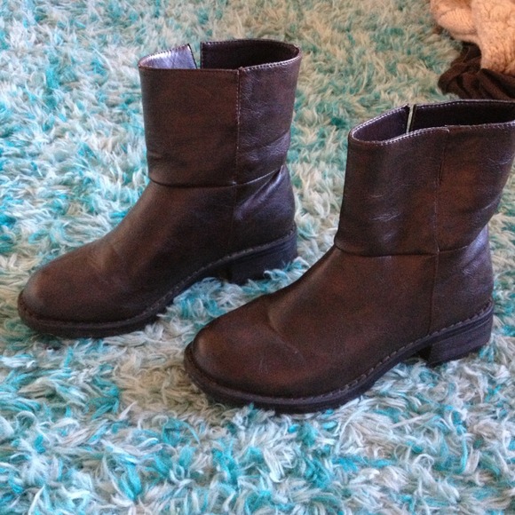 Brown boots