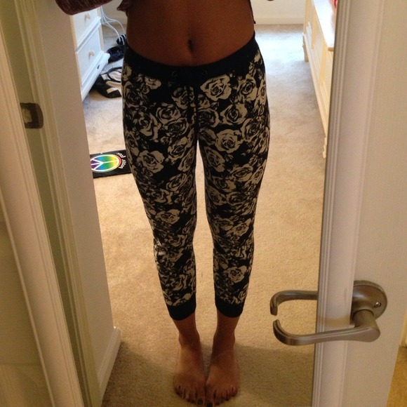 Capri sweatpants/leggings