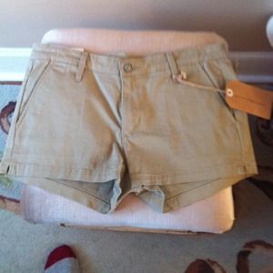 Sand khaki shorts