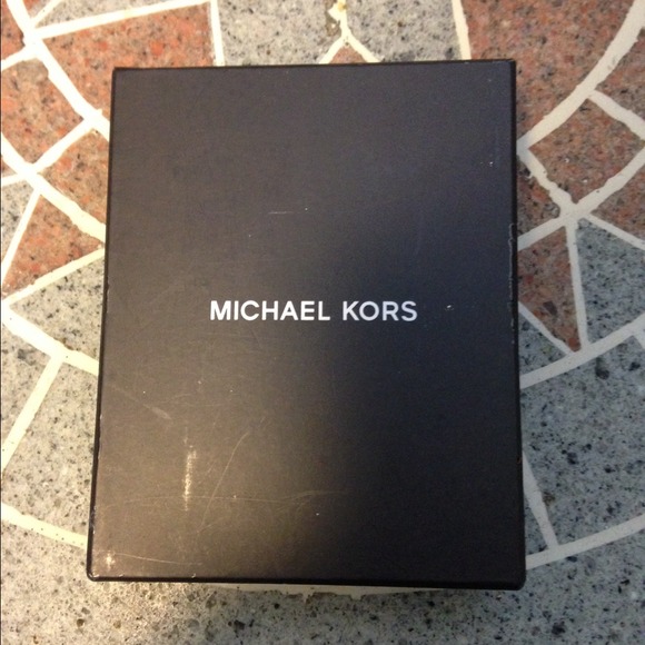 🚨SOLD!!!!!!🚨Michael Kors Man Wallet. - Picture 2 of 4
