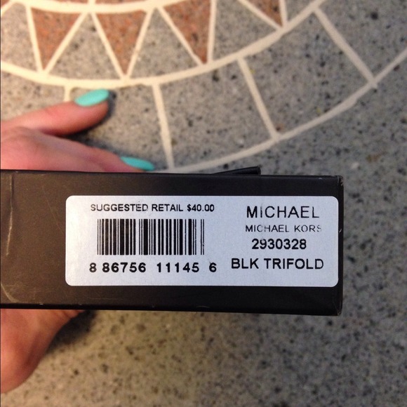 🚨SOLD!!!!!!🚨Michael Kors Man Wallet. - Picture 3 of 4
