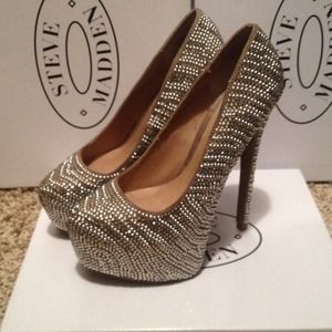 Steve Madden sparkley pumps