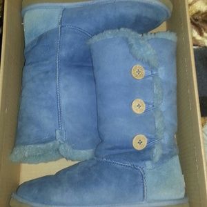 Blue uggs