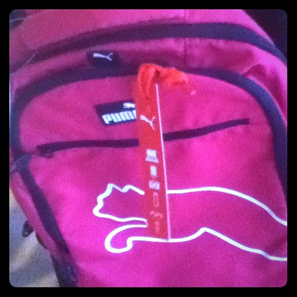 Original puma bag, shocking pink with many pockets