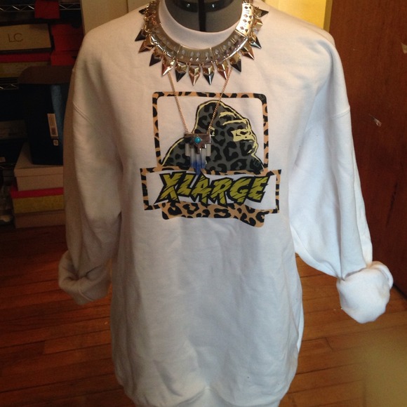 Vintage White Sweatshirt