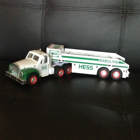■■SOLD IN BUNDLE■■      Authentic HESS Truck