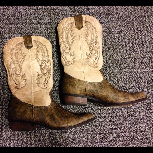 Western Cowboy Boots!