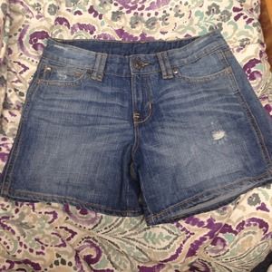 GAP- high waisted jean shorts-light wash