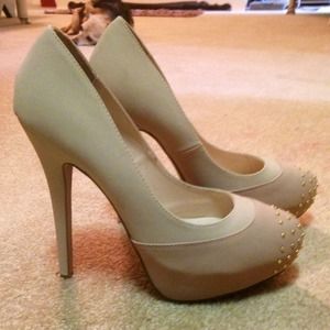 Beige heels with studded toe by Penny Loves Kenny!