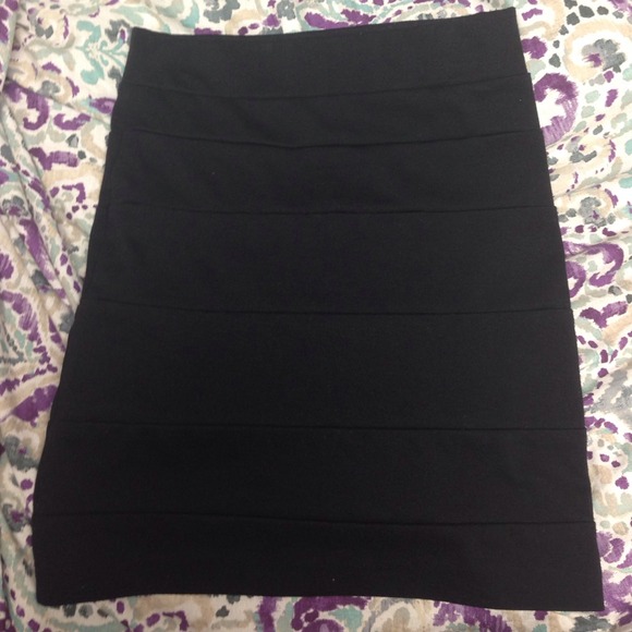 Lush black skirt