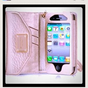 Michael Kors IPhone 4 & 4s phone case/clutch HOLD