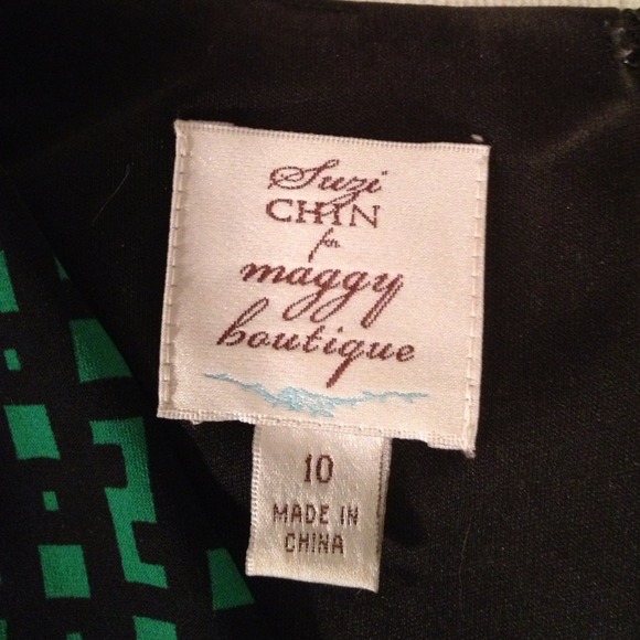 🚫SOLD in bundle 🚫Geometric print dress - Picture 3 of 3