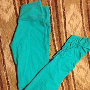 SOLD Beyond yoga long gathered leggings