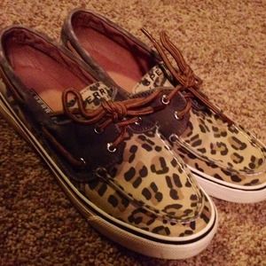 SOLD Leopard Sperry shoes