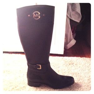 Black leather Michael Kors riding boot