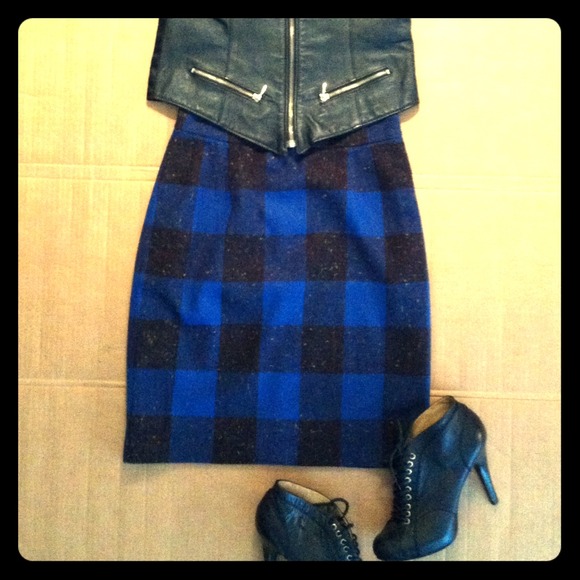 Vintage Wool Midi Skirt With Beautiful Lining