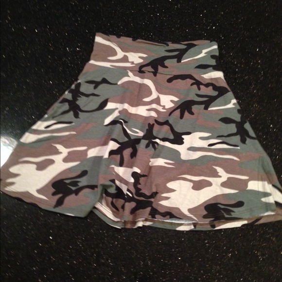 Camo skater skirt
