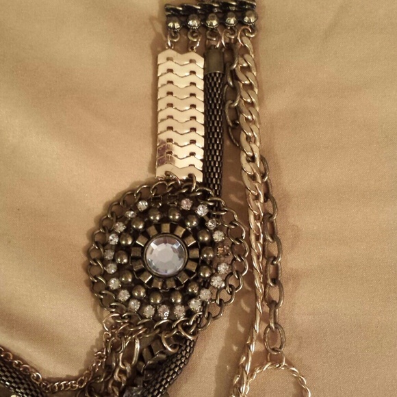 Necklace - Picture 2 of 3