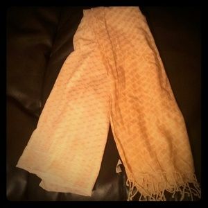 *BUNDLED* Adorable yellow American eagle scarf!