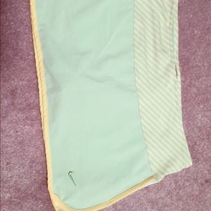 🚫reserved for @Morgan422🚫 Nike running Skort