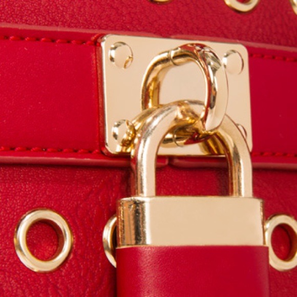 Red Handbag - Picture 4 of 4