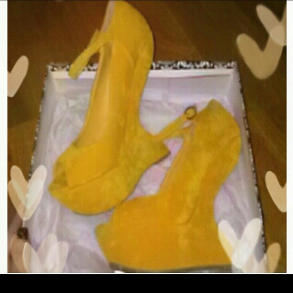 Peeptoe wedge suede heels