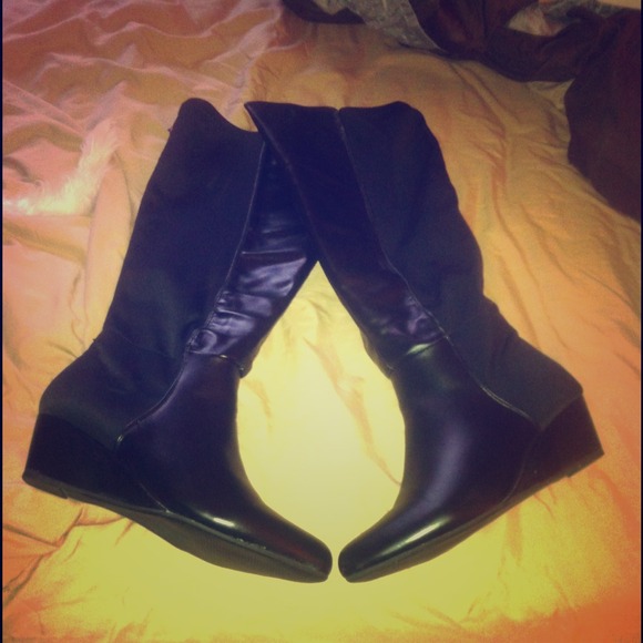 Boots😉🌂(faux leather )