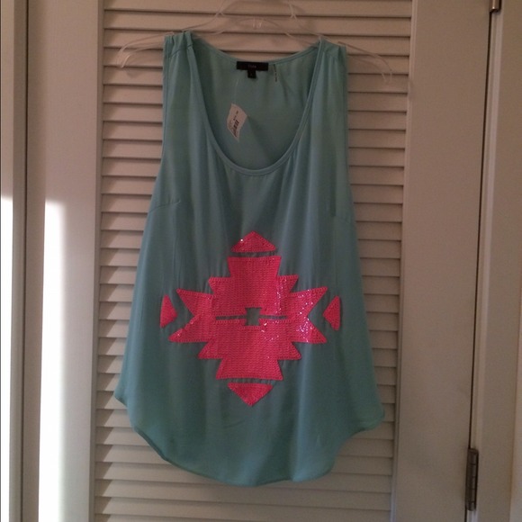 ❌SOLD❌NEW Mint Green with Pink Sequin Tribal Tank - Picture 2 of 4